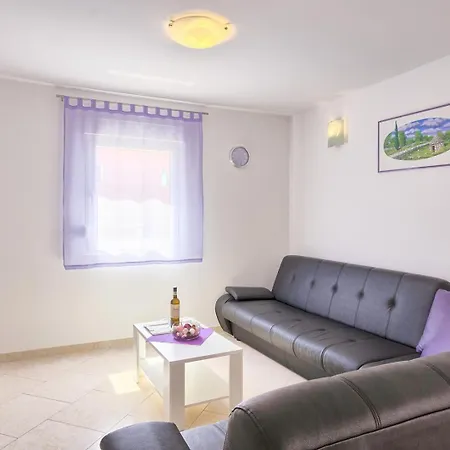 House Valnessa *
